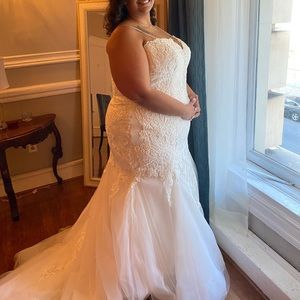 Plus size Maggie Sottero